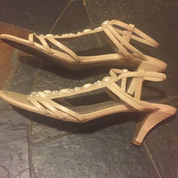 Shoes - Picture 3 of 7